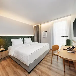 H+ Frankfurt 4*, Eschborn Alemania