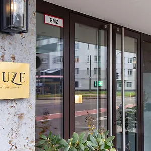 Muze - Handwritten Collection 4*, Düsseldorf Alemania